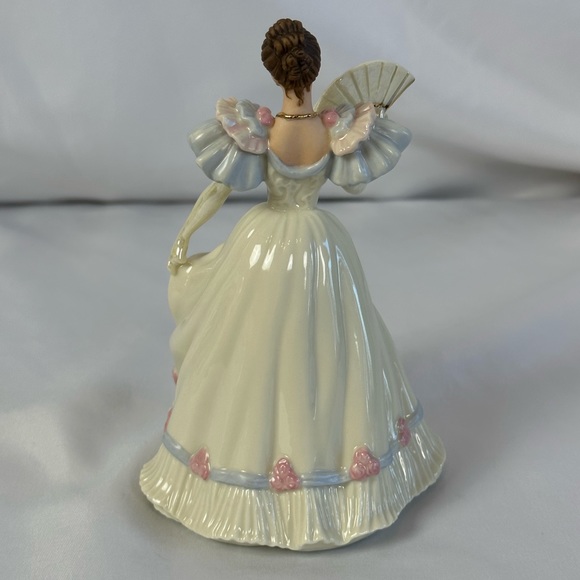 Lenox Beauty at the Ball Figurine. - Picture 3 of 10